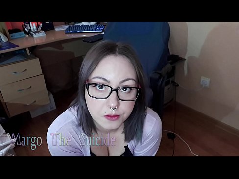 ❤️ Nighean gnèitheach le speuclairean a’ suirghe Dildo gu domhainn air a’ chamara Porno aig porn gd.klassikaprint.ru ️❤